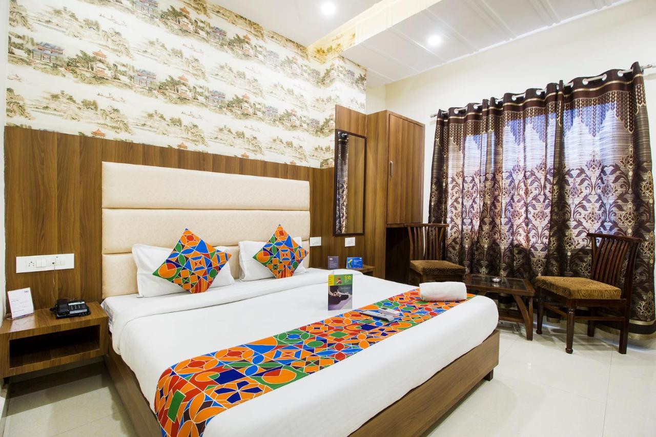 Hotel Fabhotel Royal Hussainpura Chowk 3*