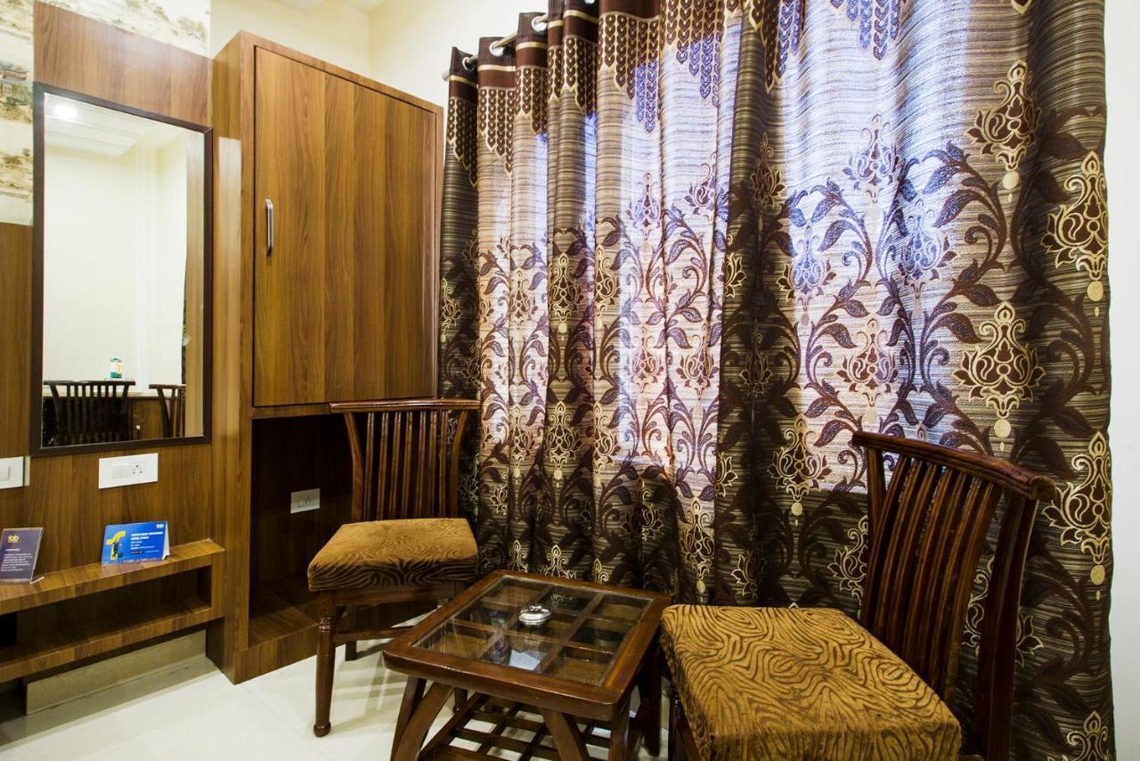 Fabhotel Royal Hussainpura Chowk Hotel
