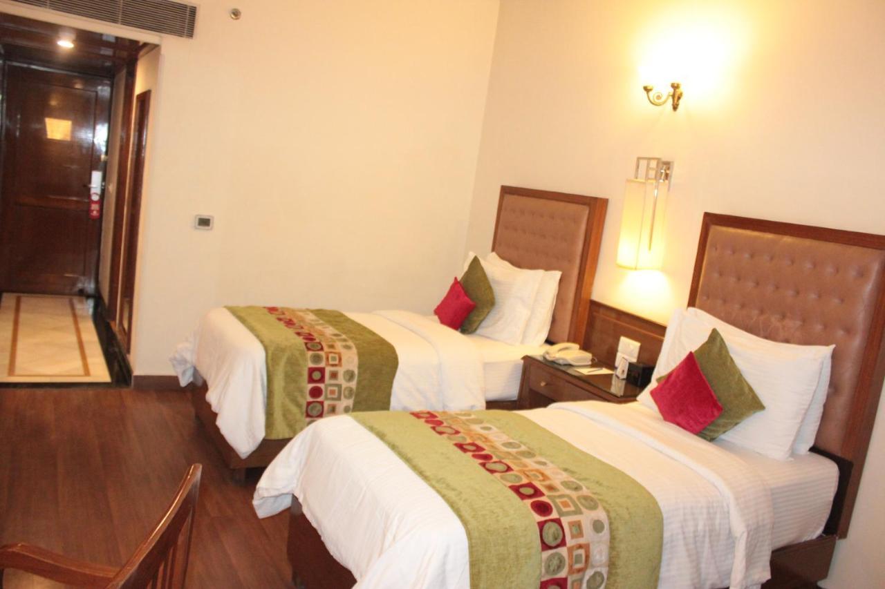 Hotel Regenta Place 4*