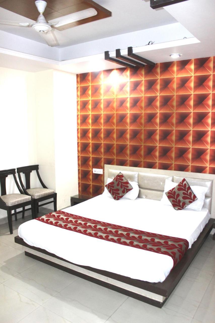 Hotel Parkside Grand With Free Parking
