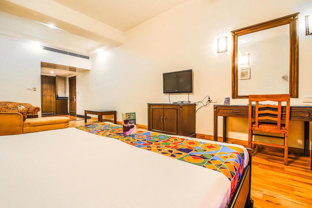 Fabhotel Surya Residency Ranjit Avenue 3*