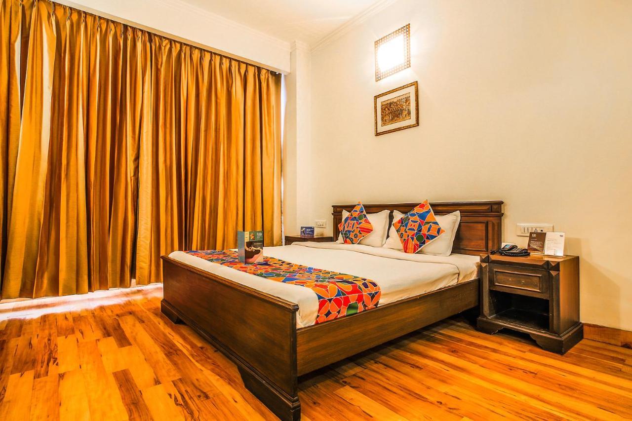 Fabhotel Surya Residency Ranjit Avenue 3*