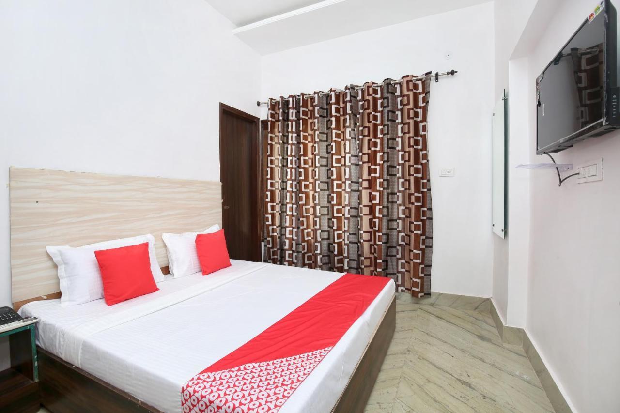 Oyo 24666 Samar Residency