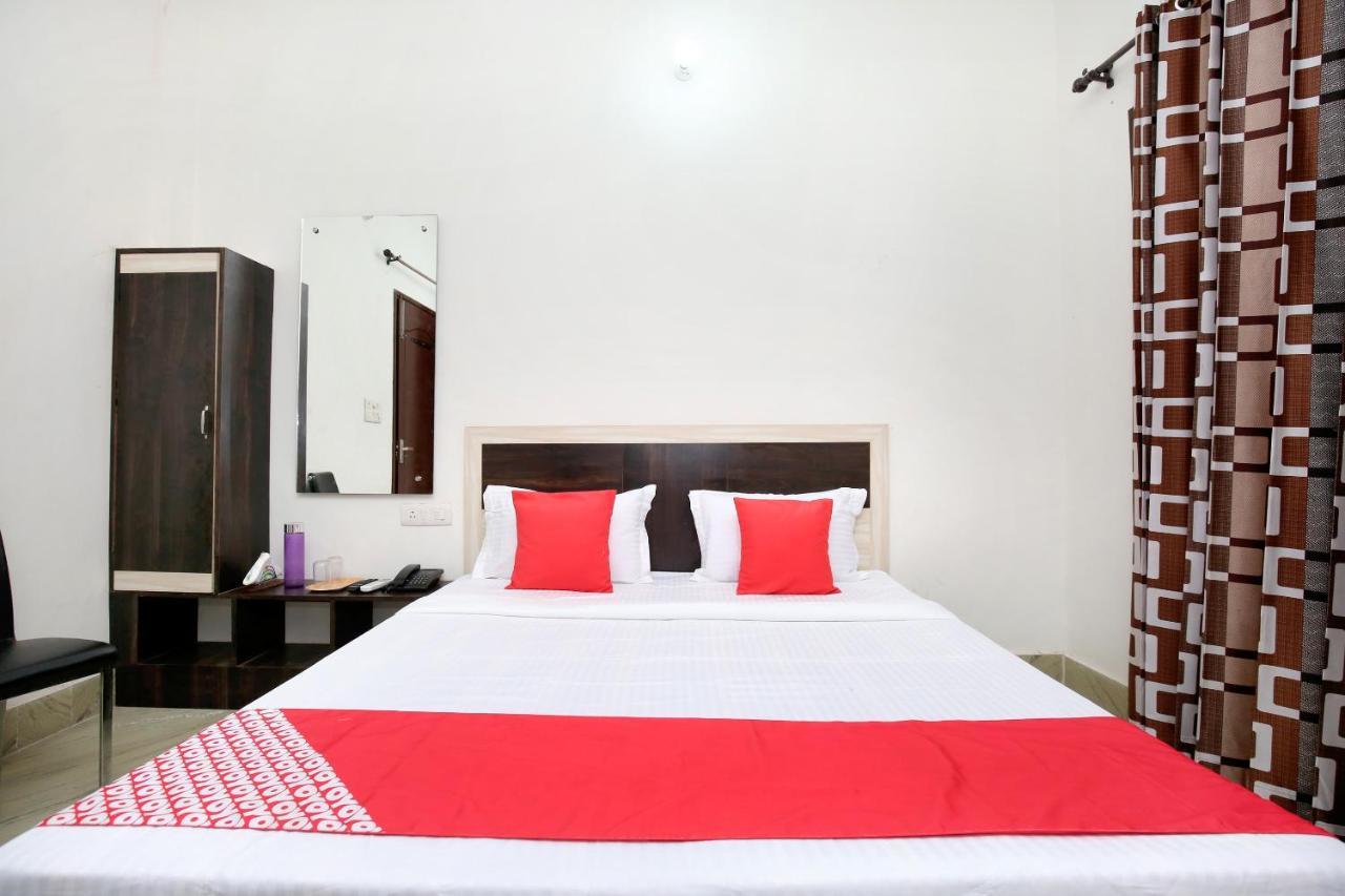 Oyo 24666 Samar Residency