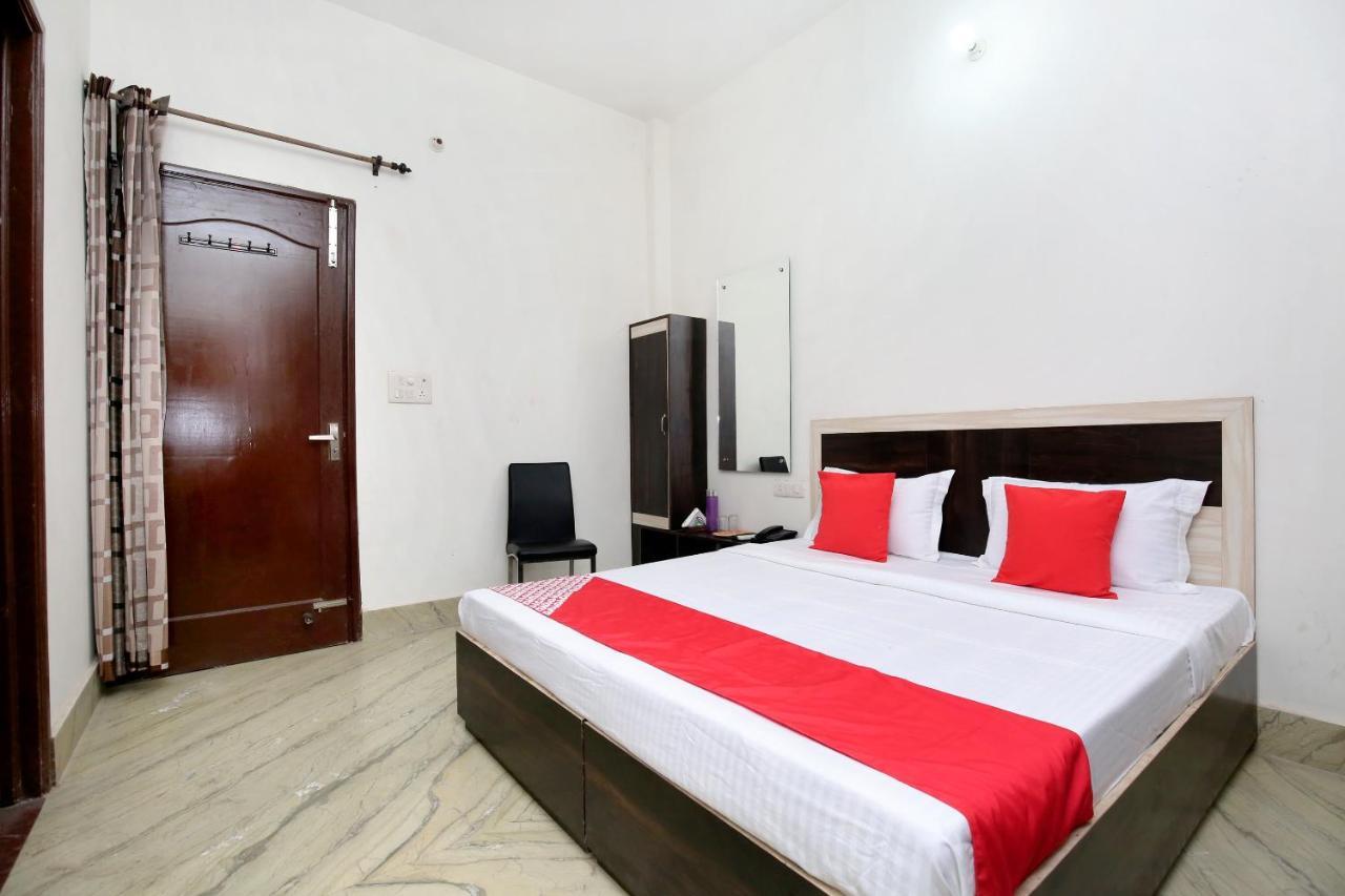 Oyo 24666 Samar Residency 3*