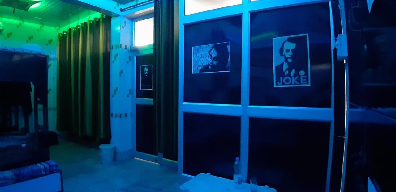 Blue Eye Backpackers Hostel *