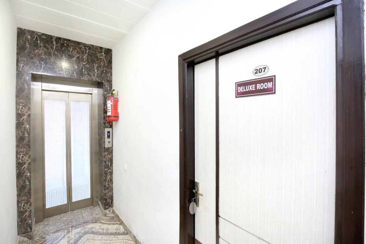 Oyo 14510 Harpal Classic Hotel