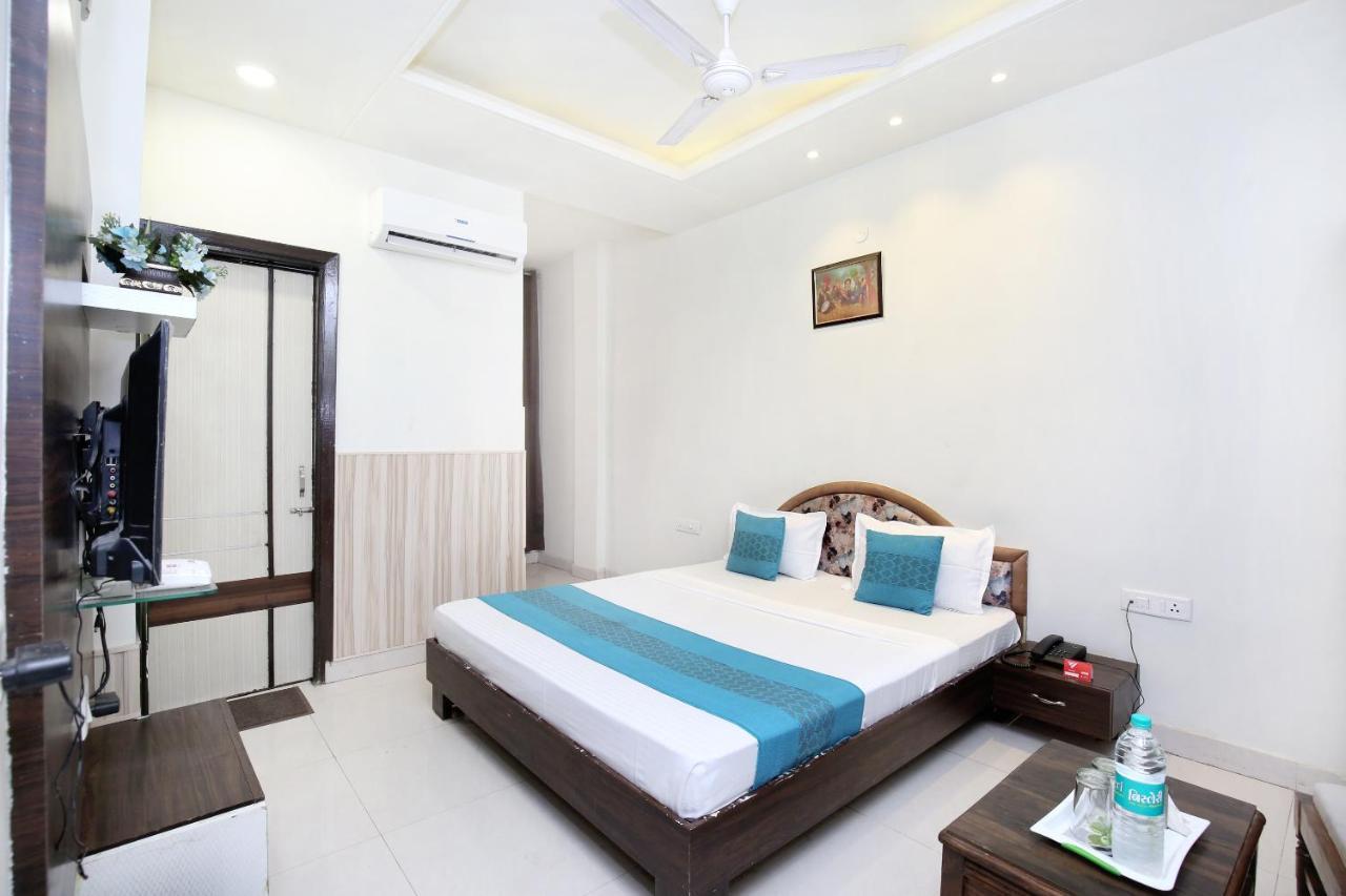Hotel Oyo 14510 Harpal Classic