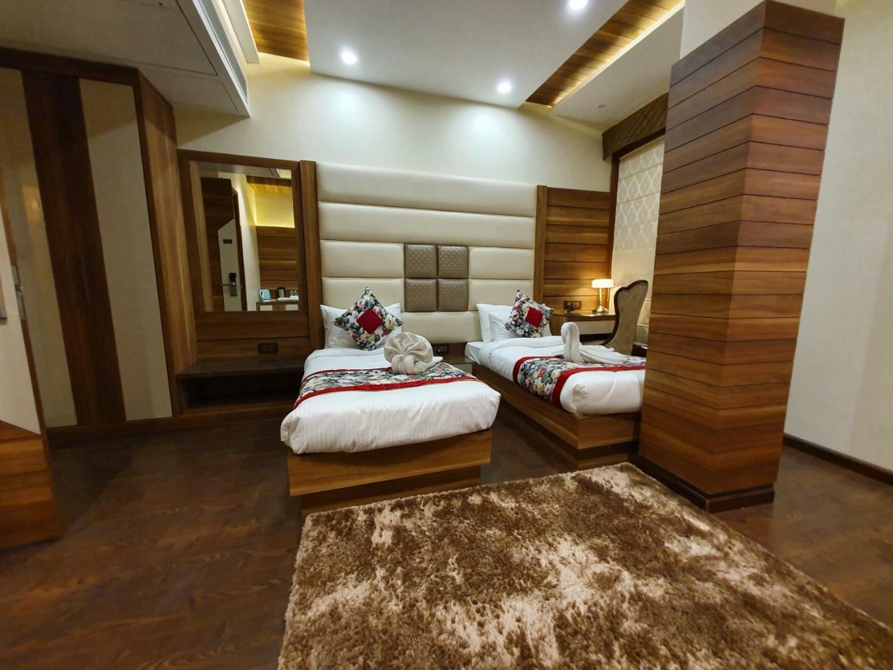 Makhan Residency 3*