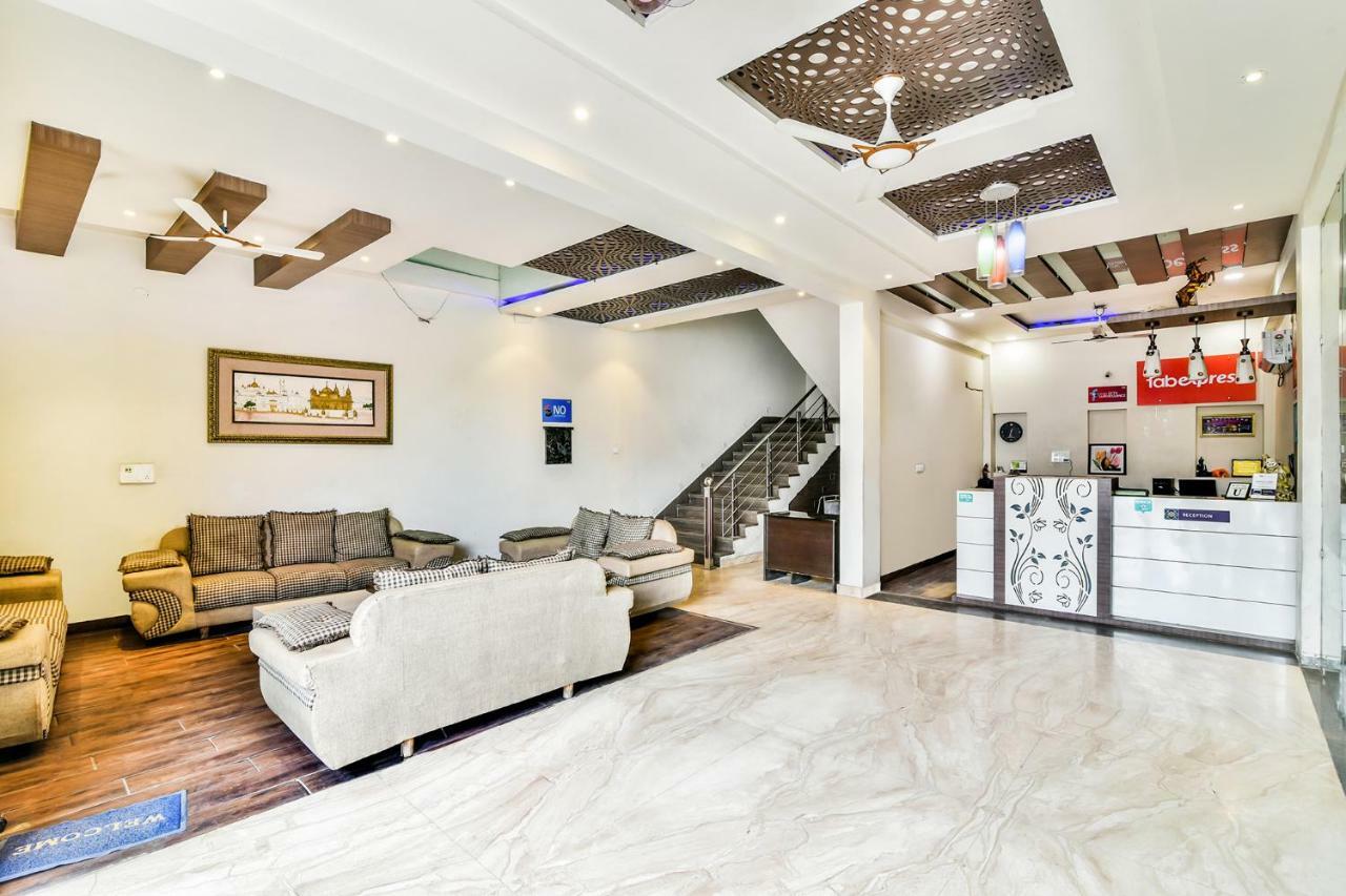 Hotel Fabhotel Behl Regency