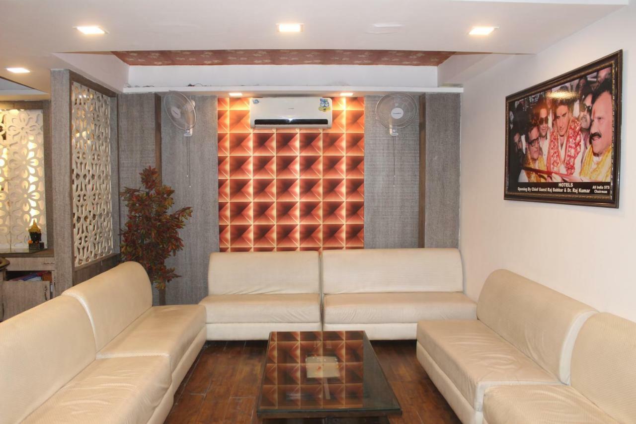 Parkside Grand With Free Parking Hotel