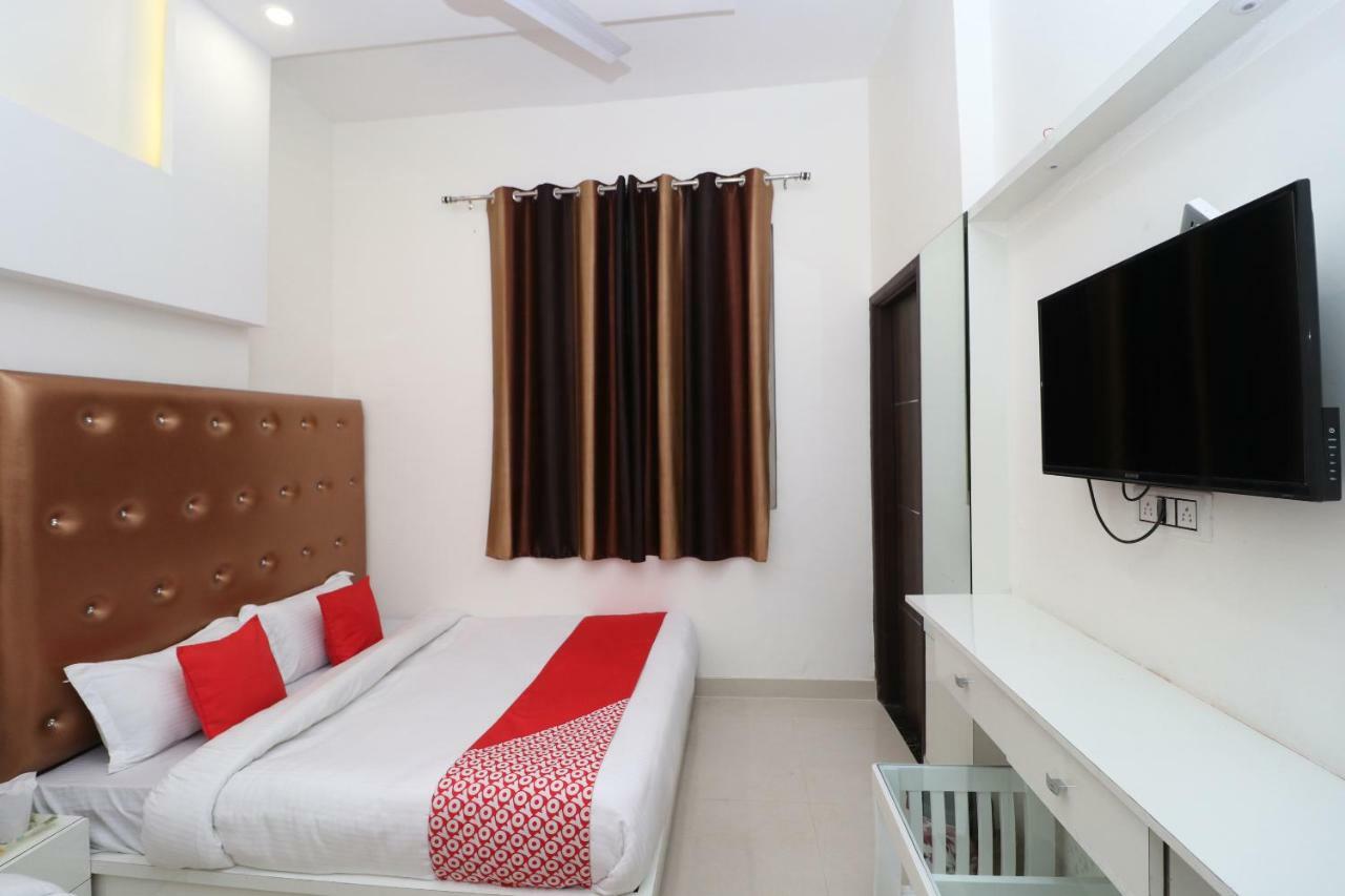 Oyo 27989 Shingari Hotel 3*