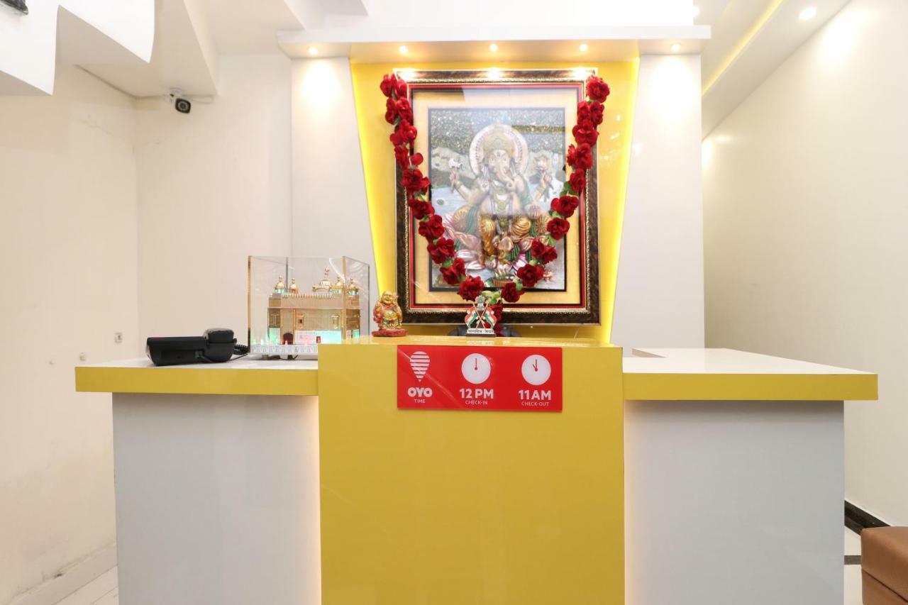 Oyo 27989 Shingari Hotel