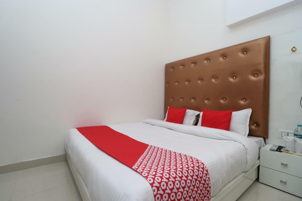 Oyo 27989 Shingari Hotel 3*