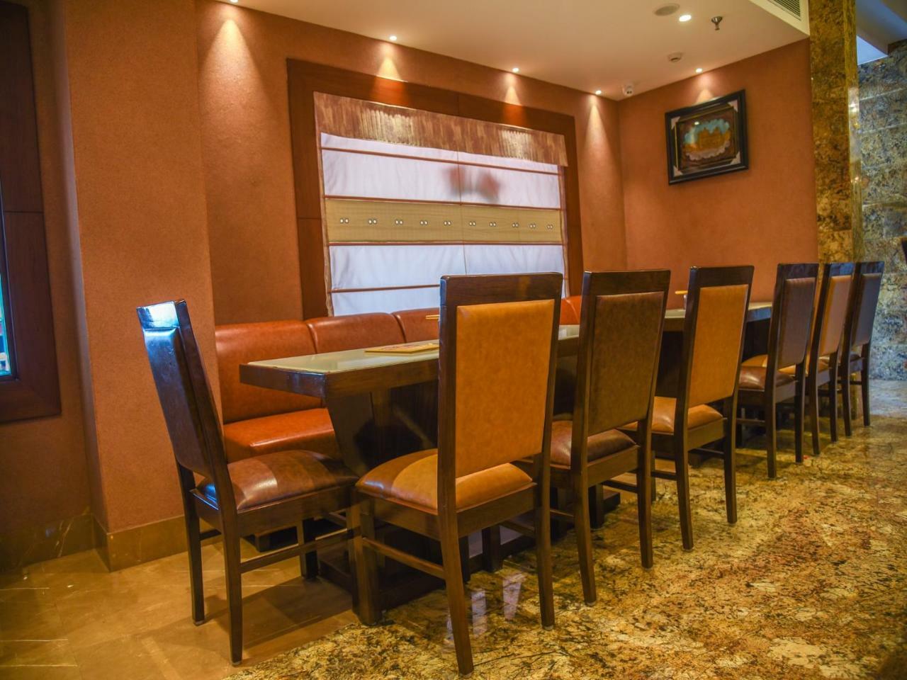 Bharawan Clarks Express Hotel Amritsar