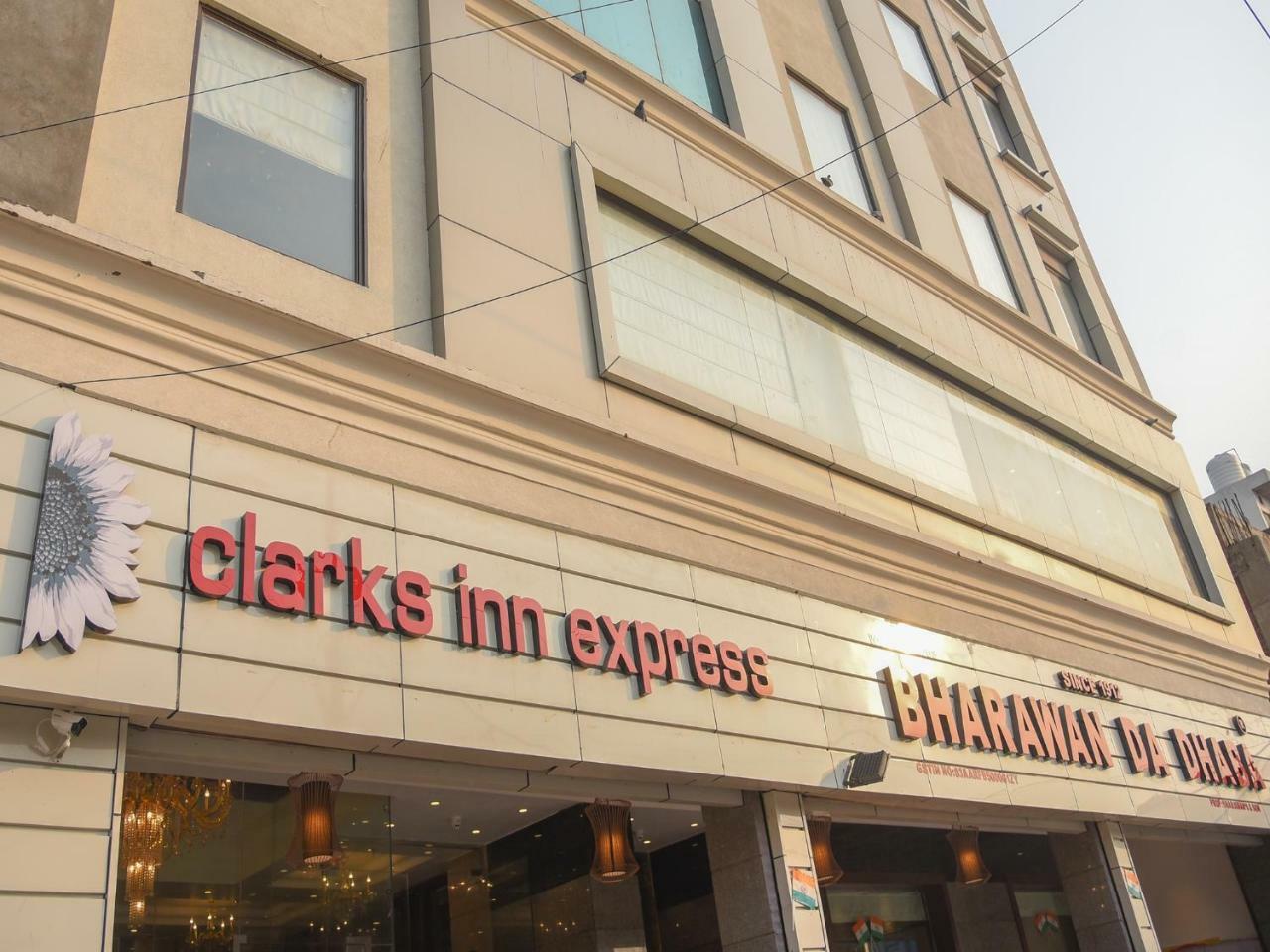 Bharawan Clarks Express Hotel Amritsar