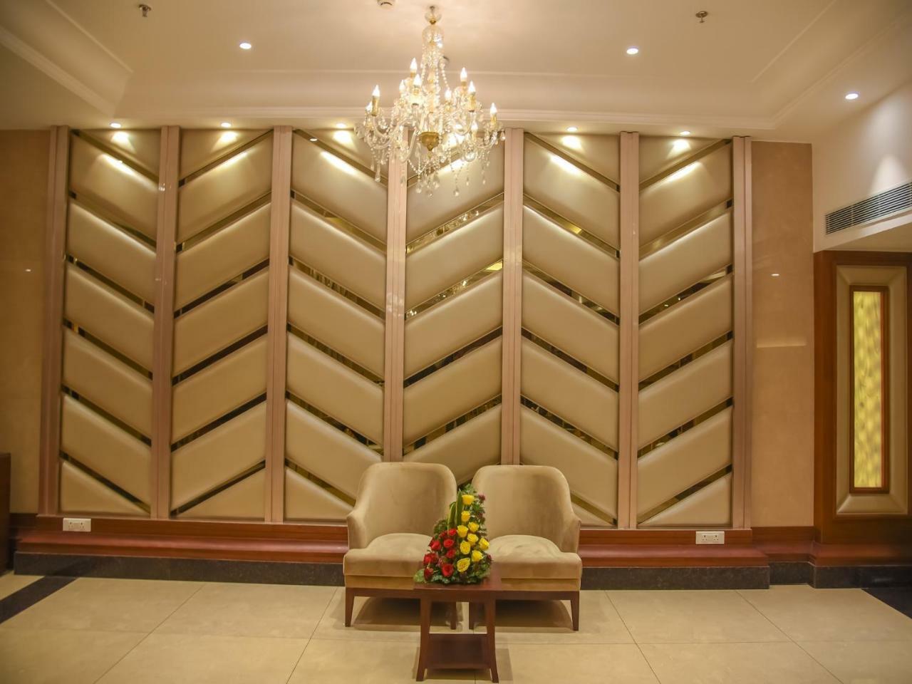 Bharawan Clarks Express Hotel