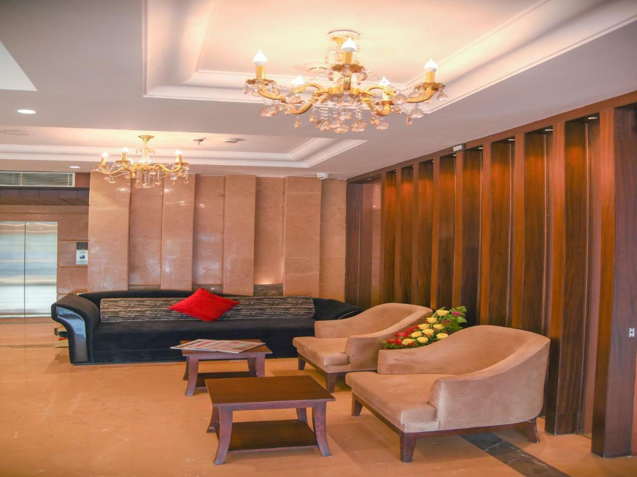 Bharawan Clarks Express Hotel