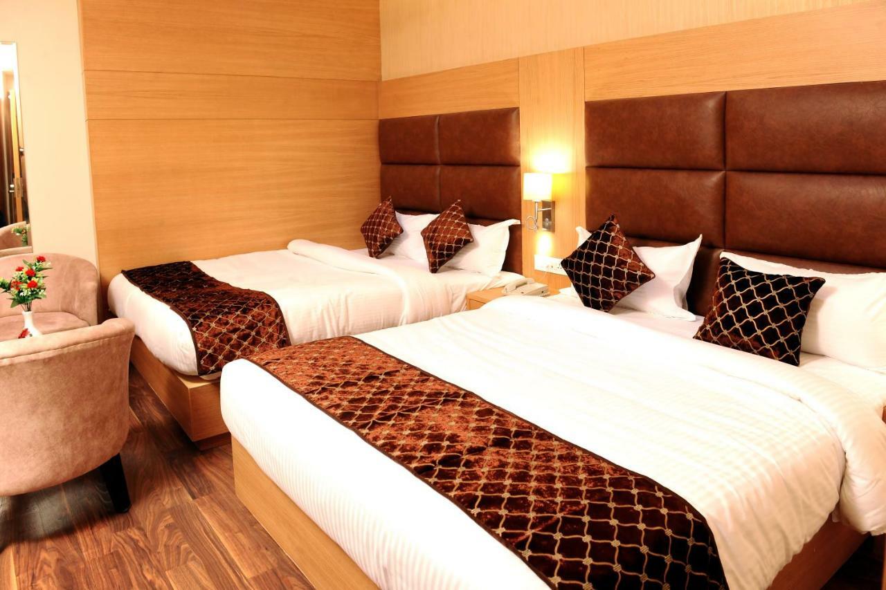 The Landmark 3*