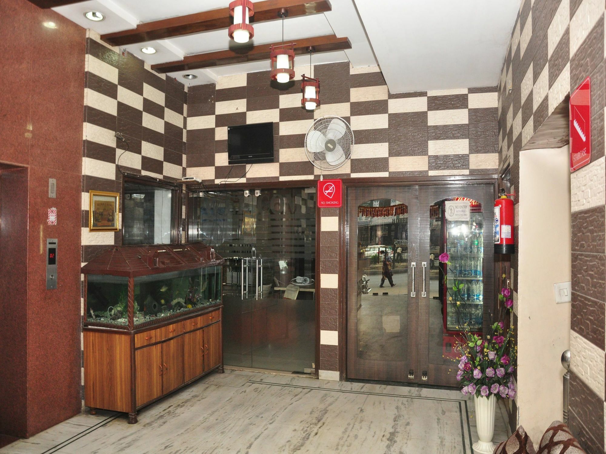 Hotel Hk Continental 3*