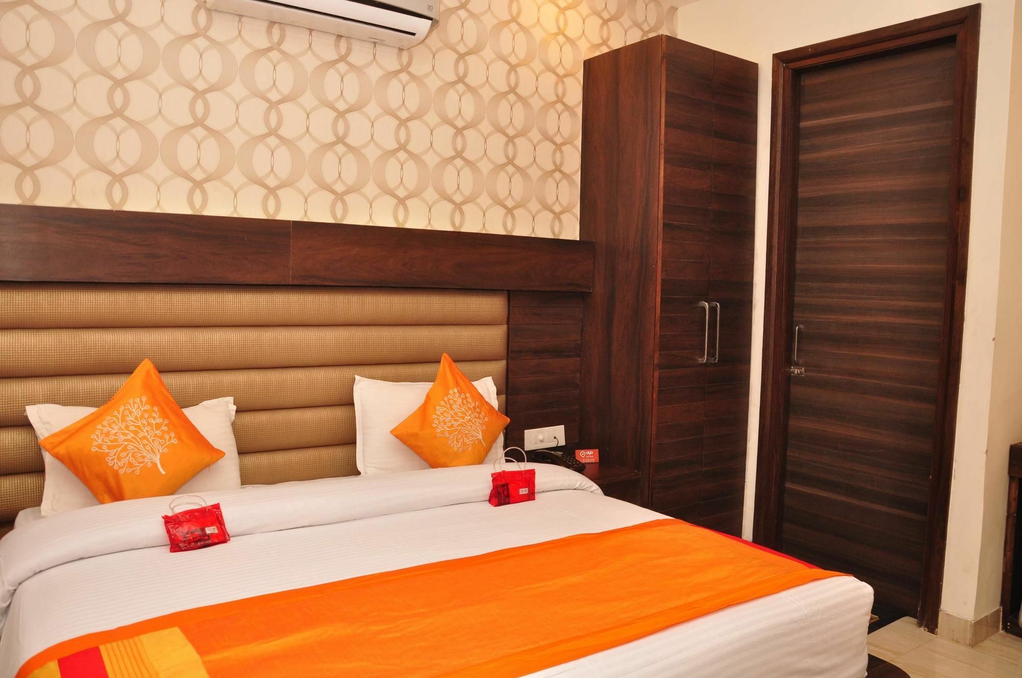 Hotel Oyo Lane 2 3*