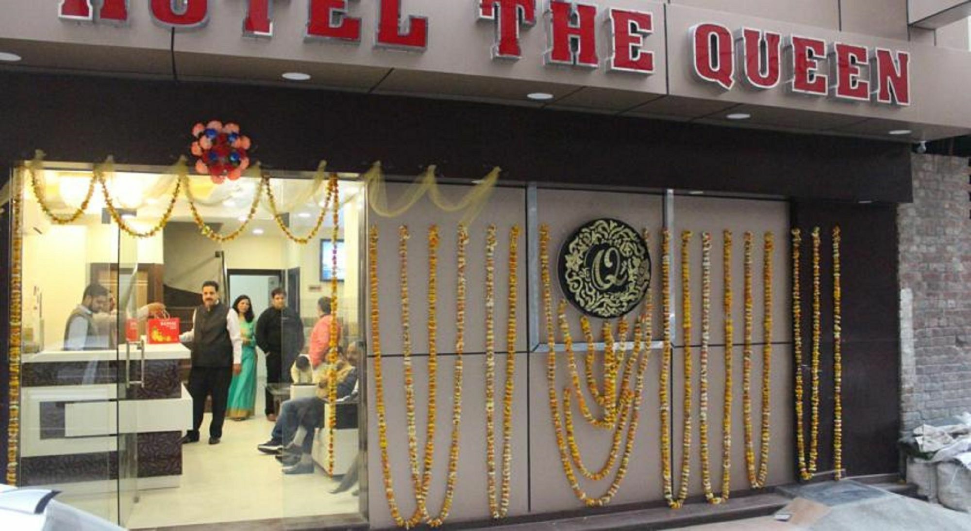 The Queen By Vivo Amritsar