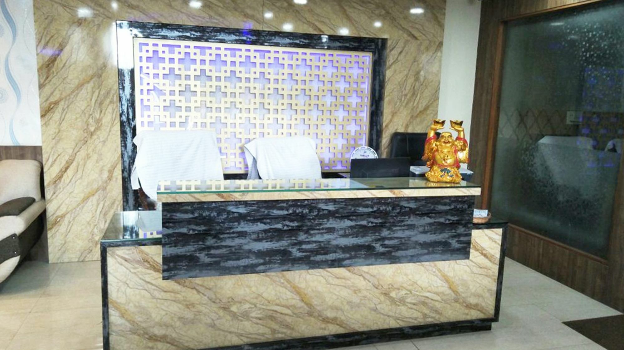 R.s & Restaurant Hotel 3*