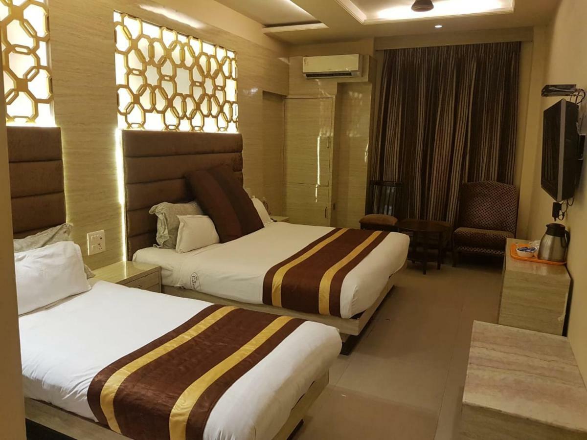 Hotel Cj International
