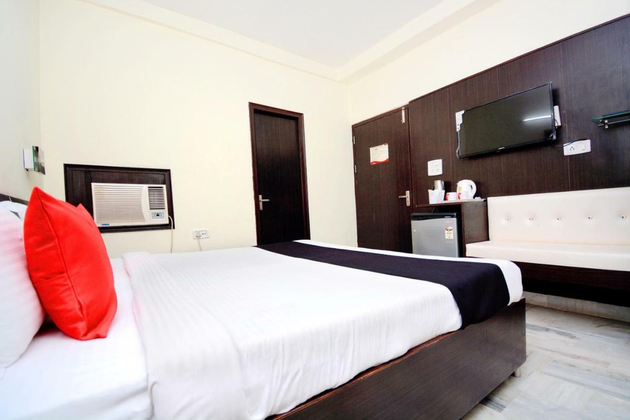 Capital O 4087 Akaal Residency Hotel *