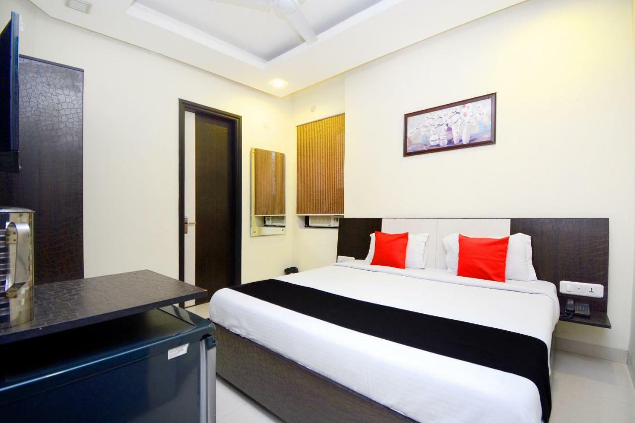 Capital O 4087 Akaal Residency *