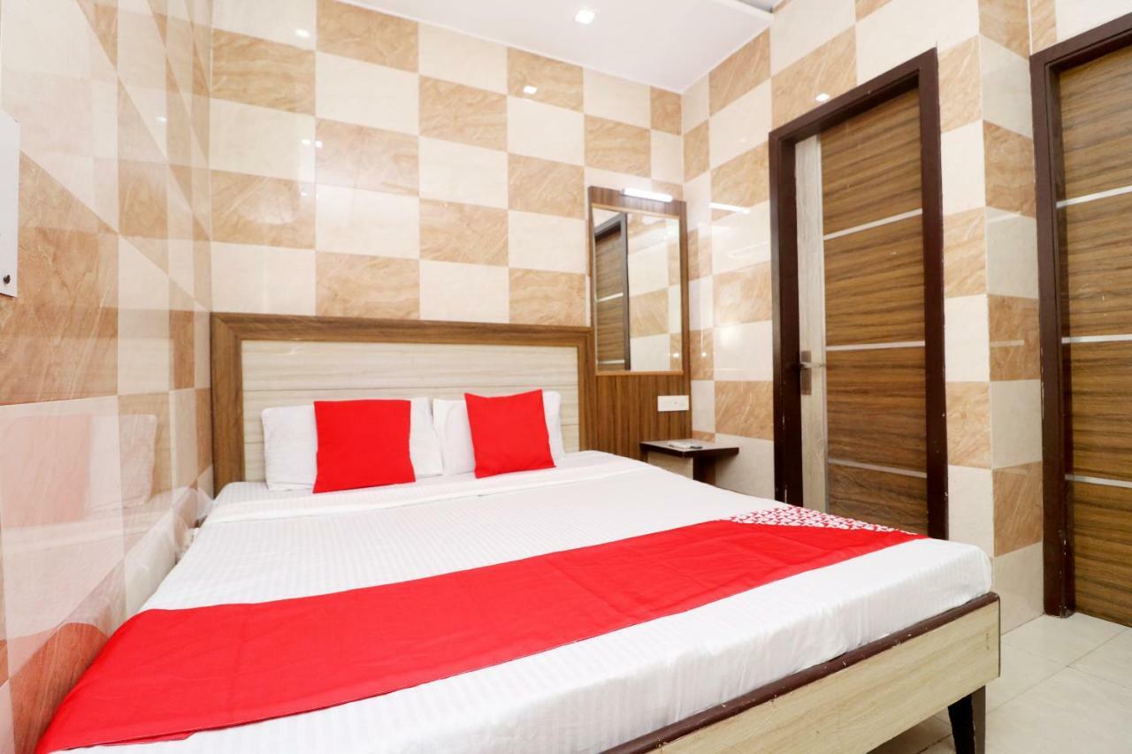 Oyo 40297 A K Hotel