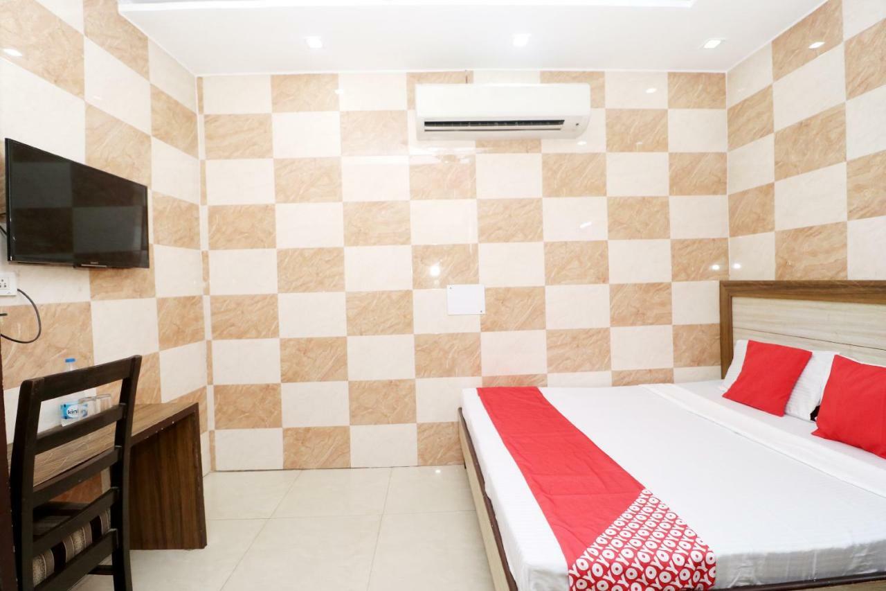 Oyo 40297 A K Hotel