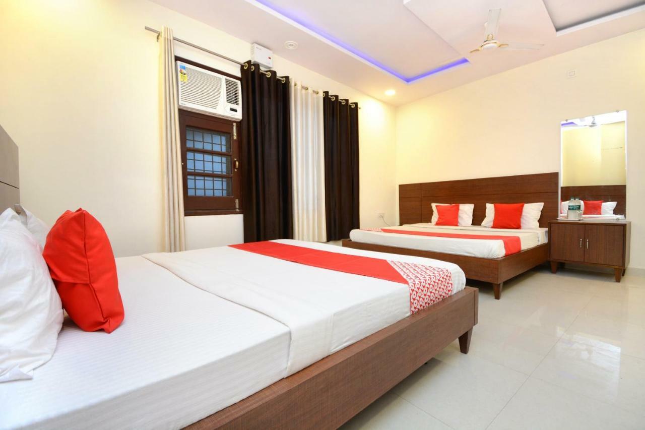 Oyo 40504 Avtar Residency