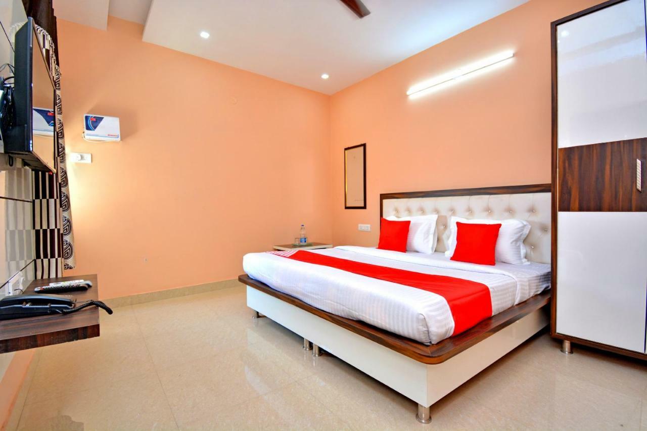 Hotel Oyo 40676 Rs 3*