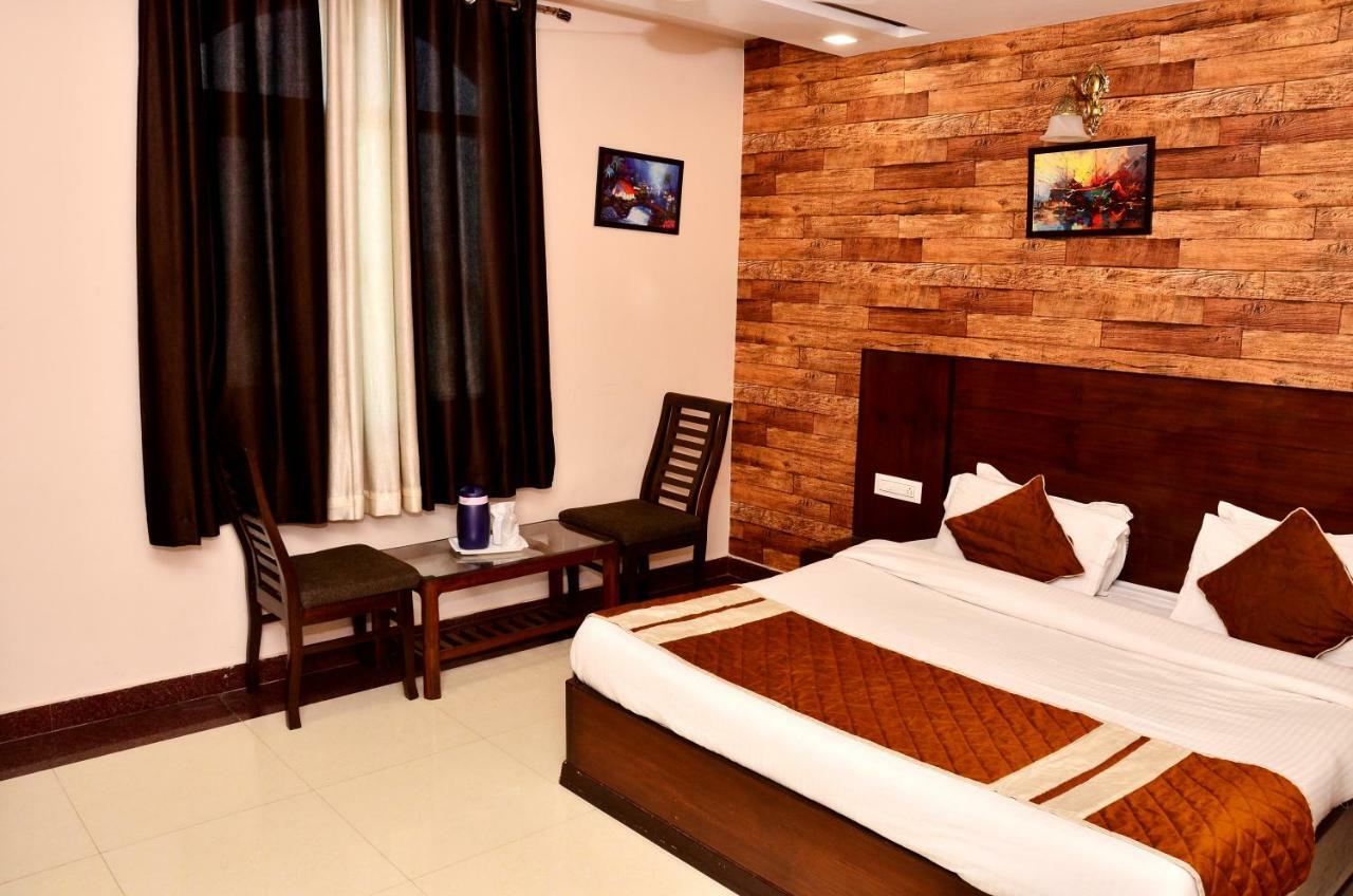 49 Hotel 3*