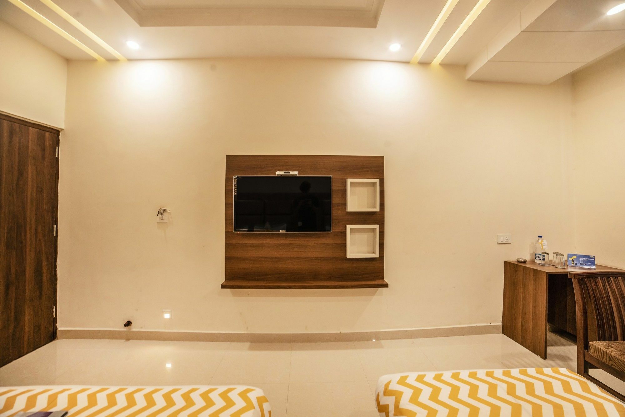 Fabhotel Royal Hussainpura Chowk Hotel 3*