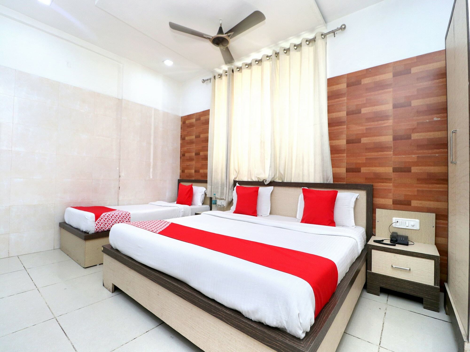 Hotel Oyo 23357 Raj Tirath Niwas Amritsar