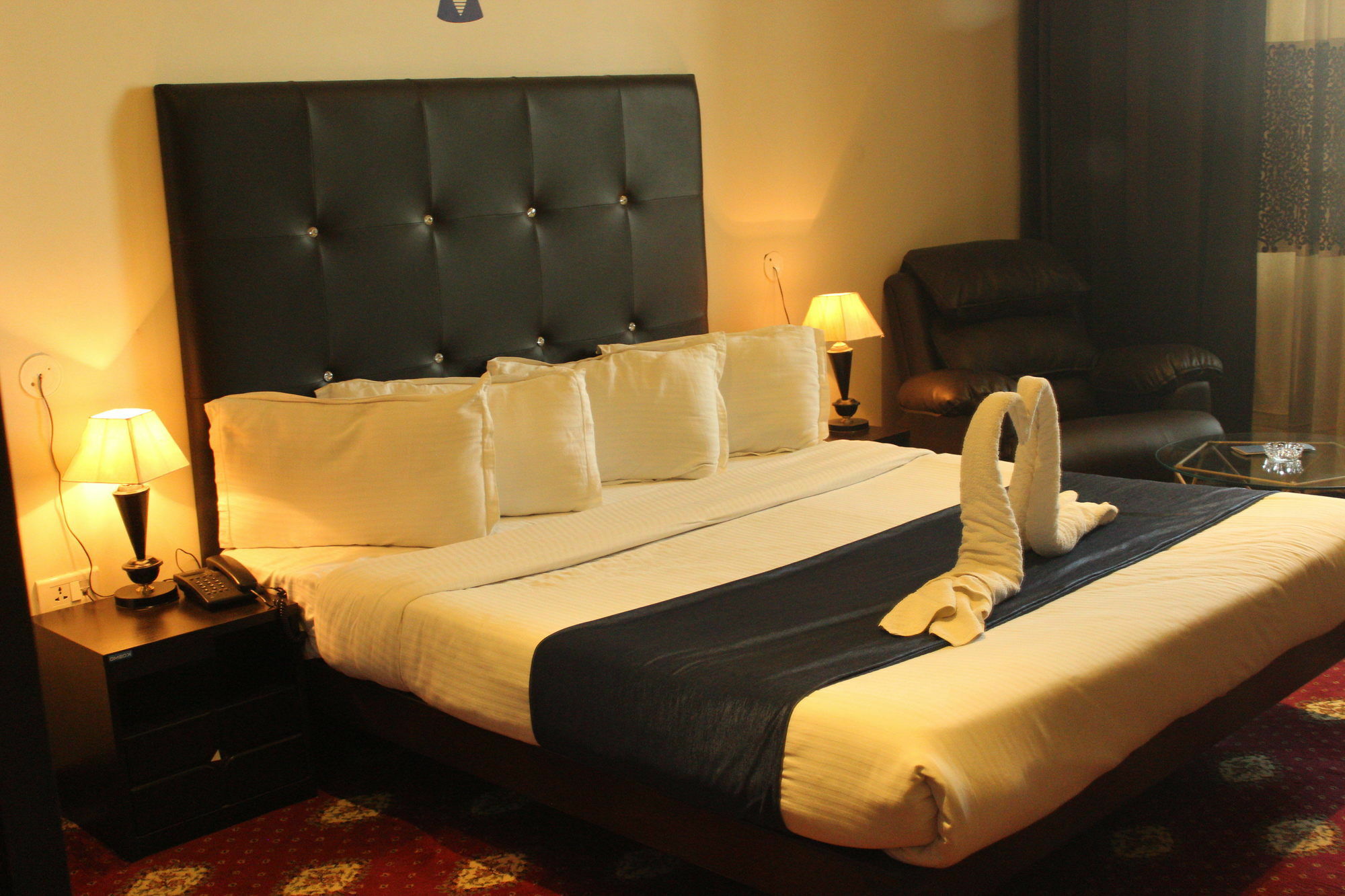Fabhotel Prudent