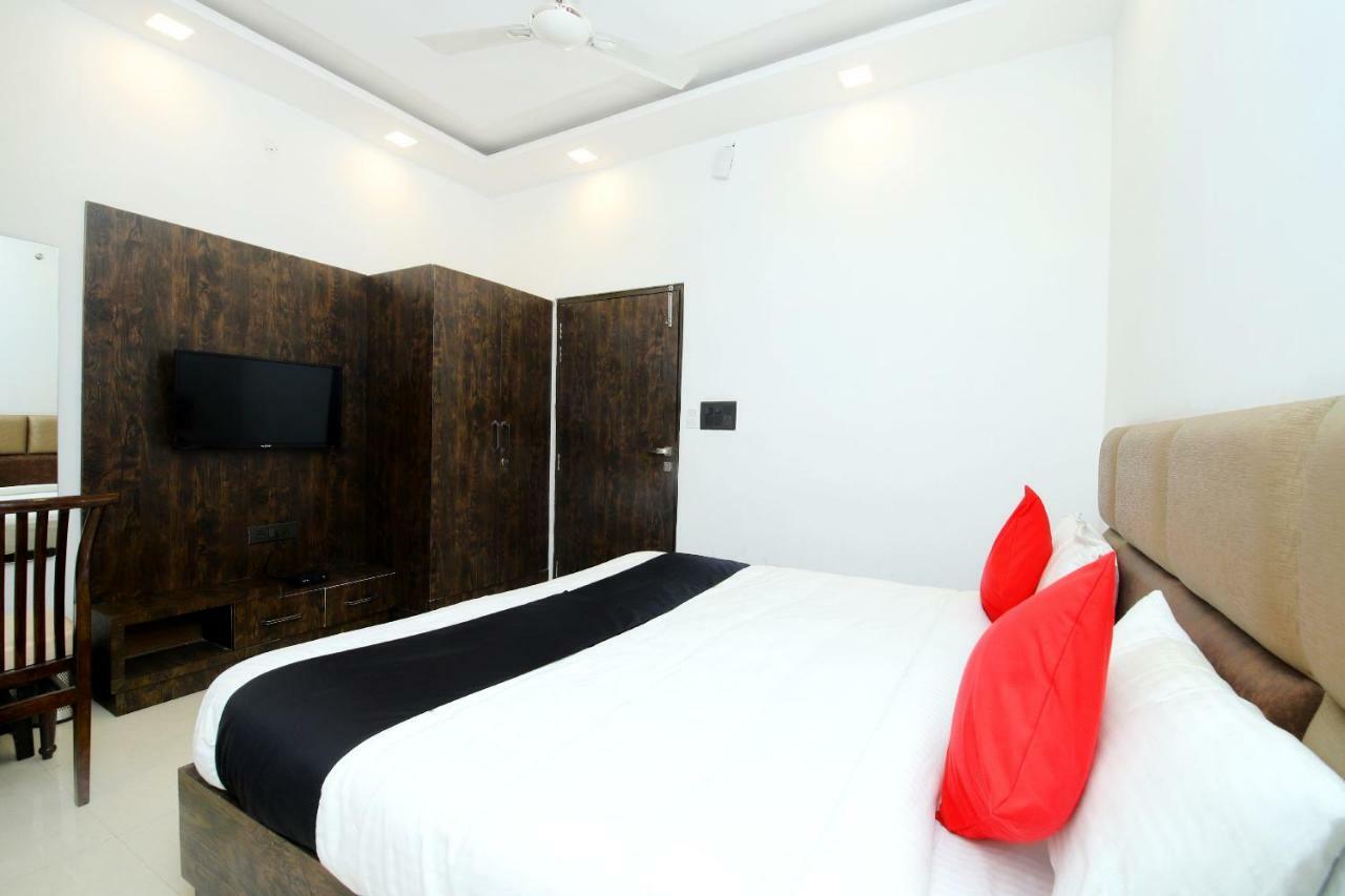 Capital O 44212 Northern Crown Hotel