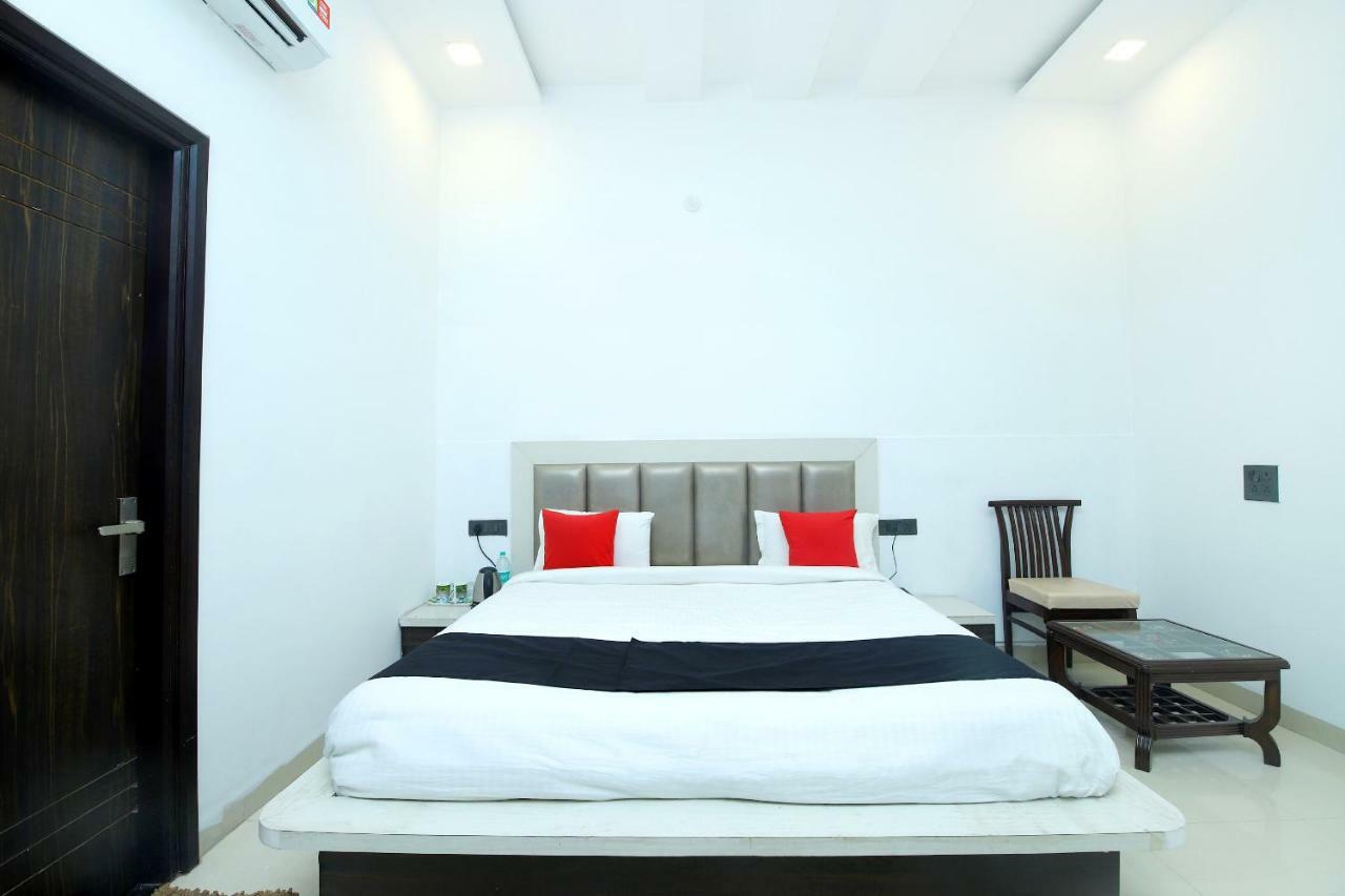 Capital O 44212 Northern Crown Hotel 3*