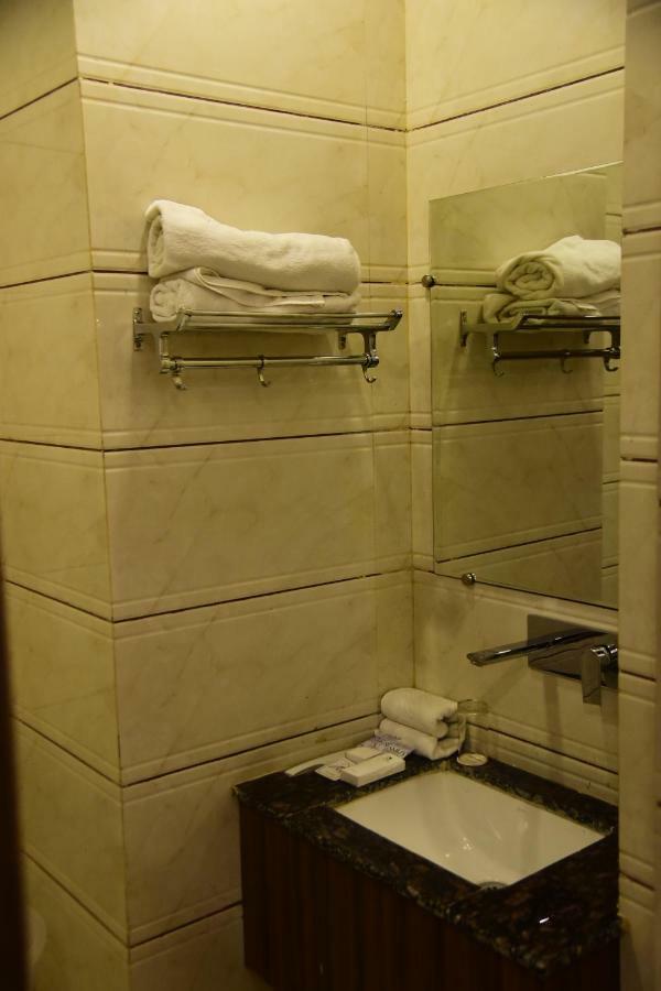 D S 2* Amritsar