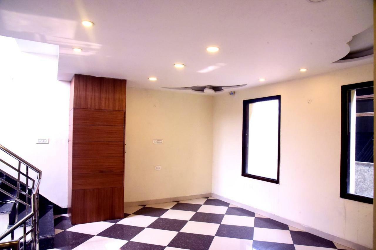 D S Hotel