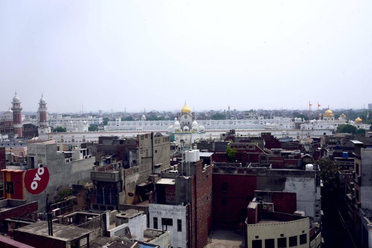D S Hotel