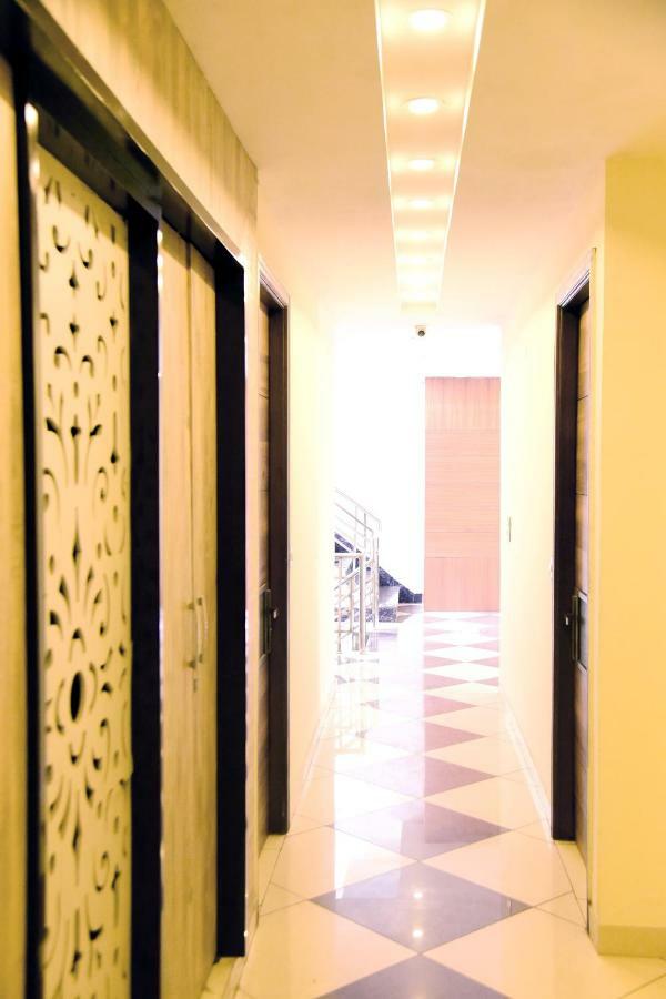Hotel D S 2*