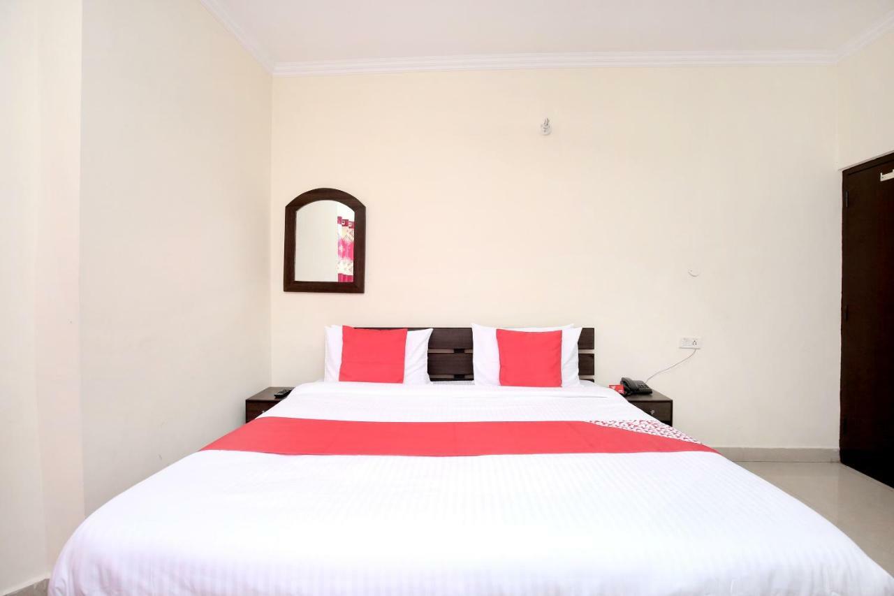 Oyo 14621 Dream Residency 3*
