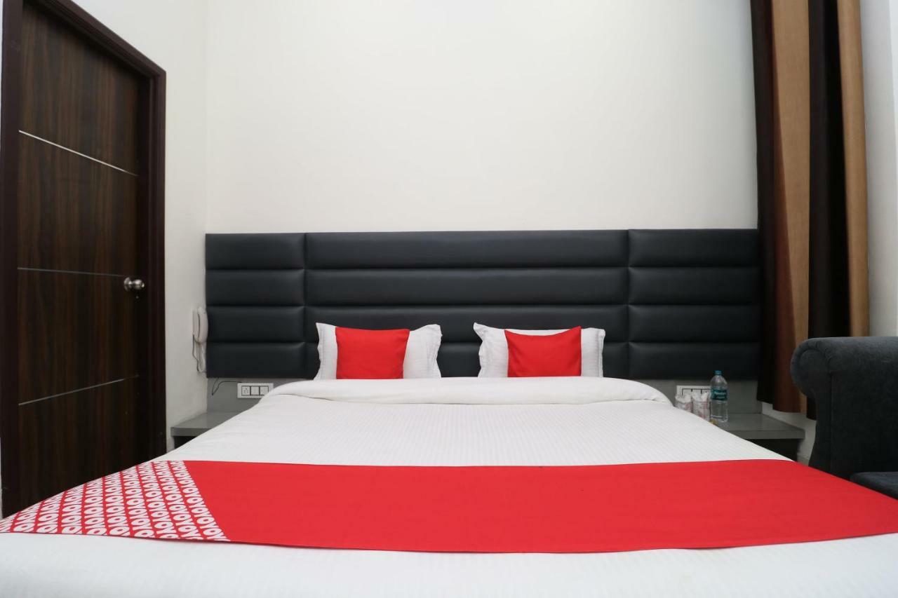 Hotel Oyo 27989 Shingari 3*