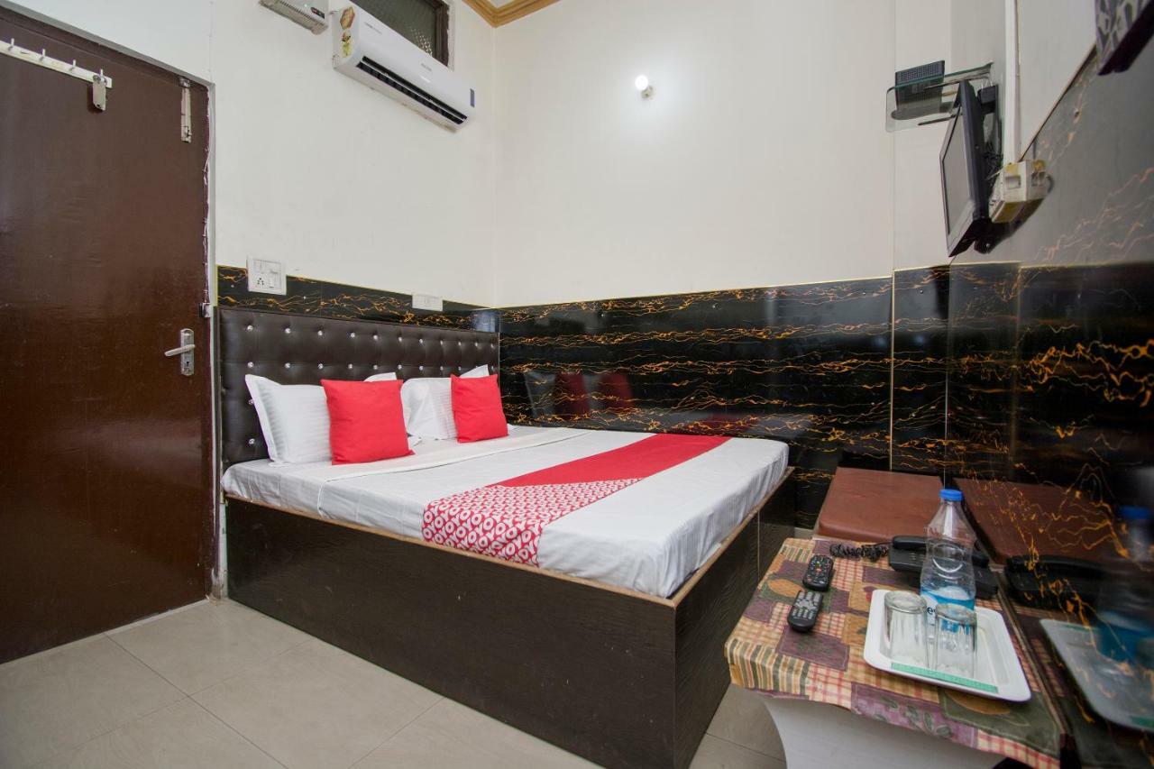 Oyo 43606 Darshan Hotel