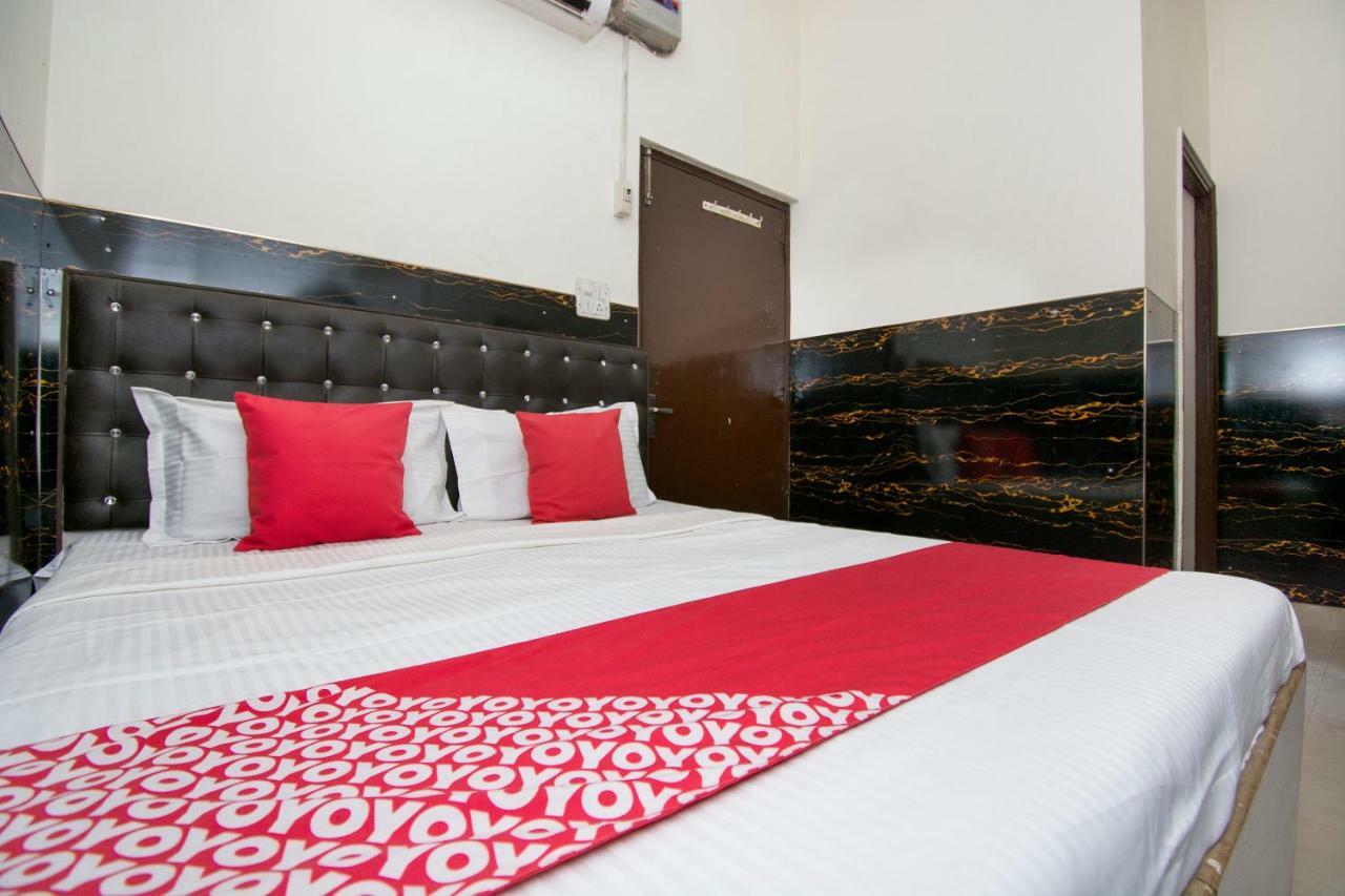 Oyo 43606 Darshan Hotel