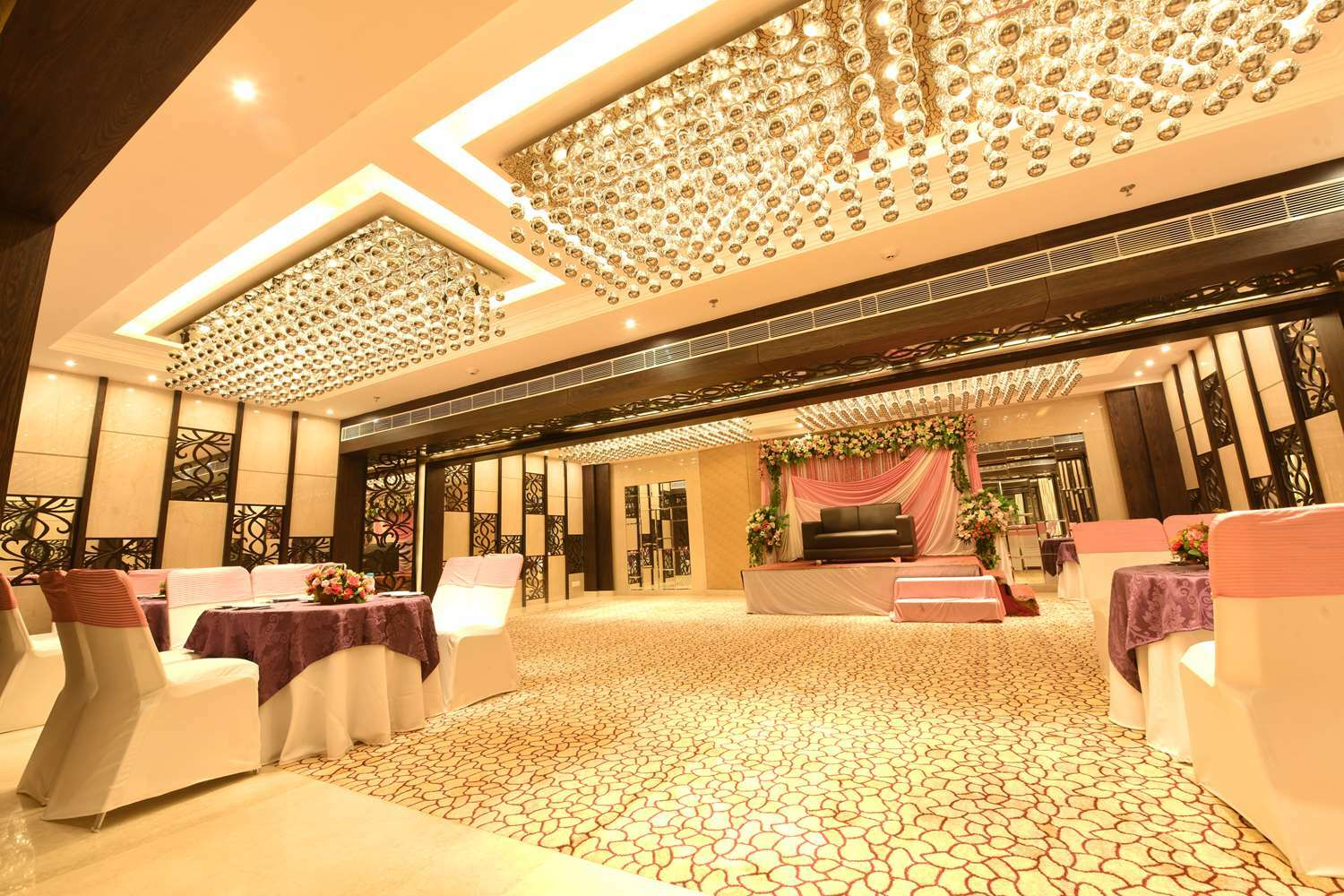 Surestay By Western Hotel 4*