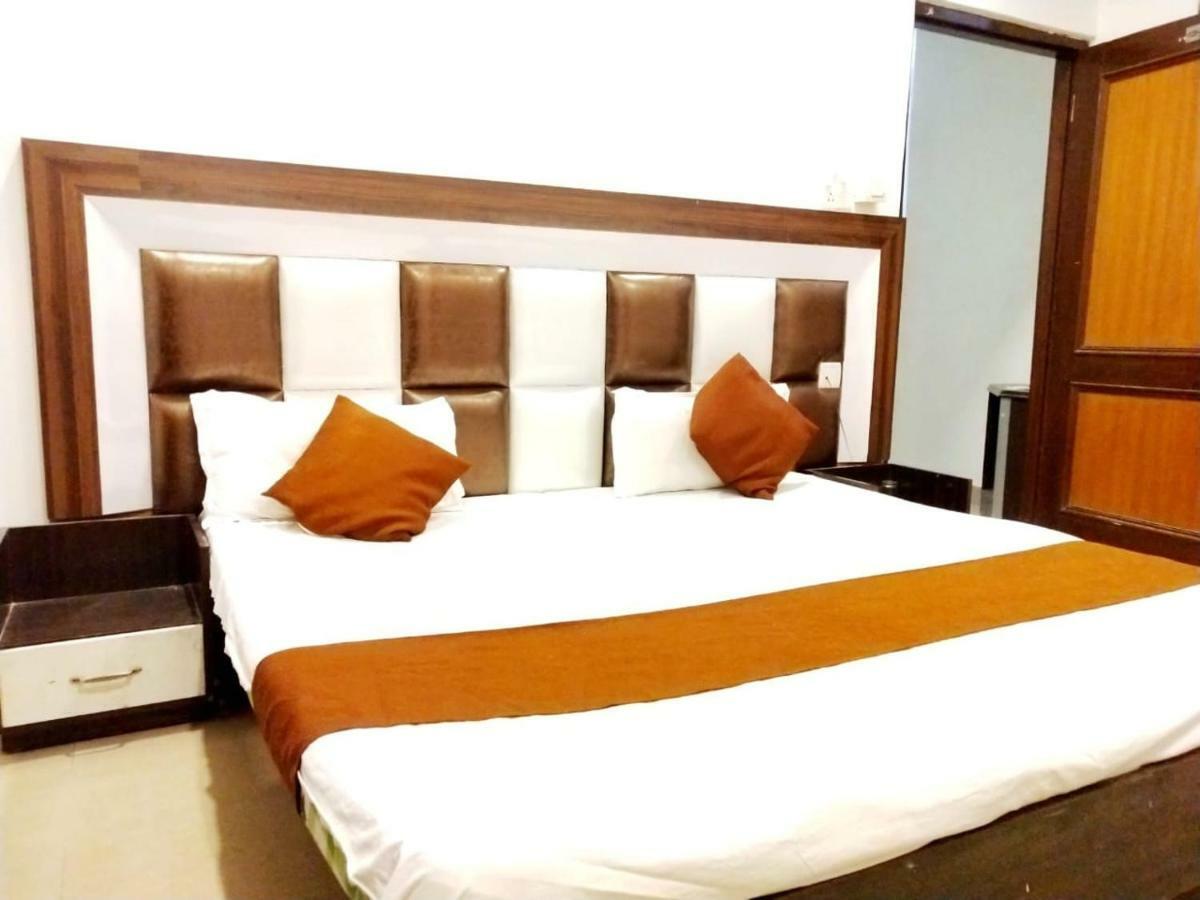 Sukhman International Near Railway Station Inn 4*